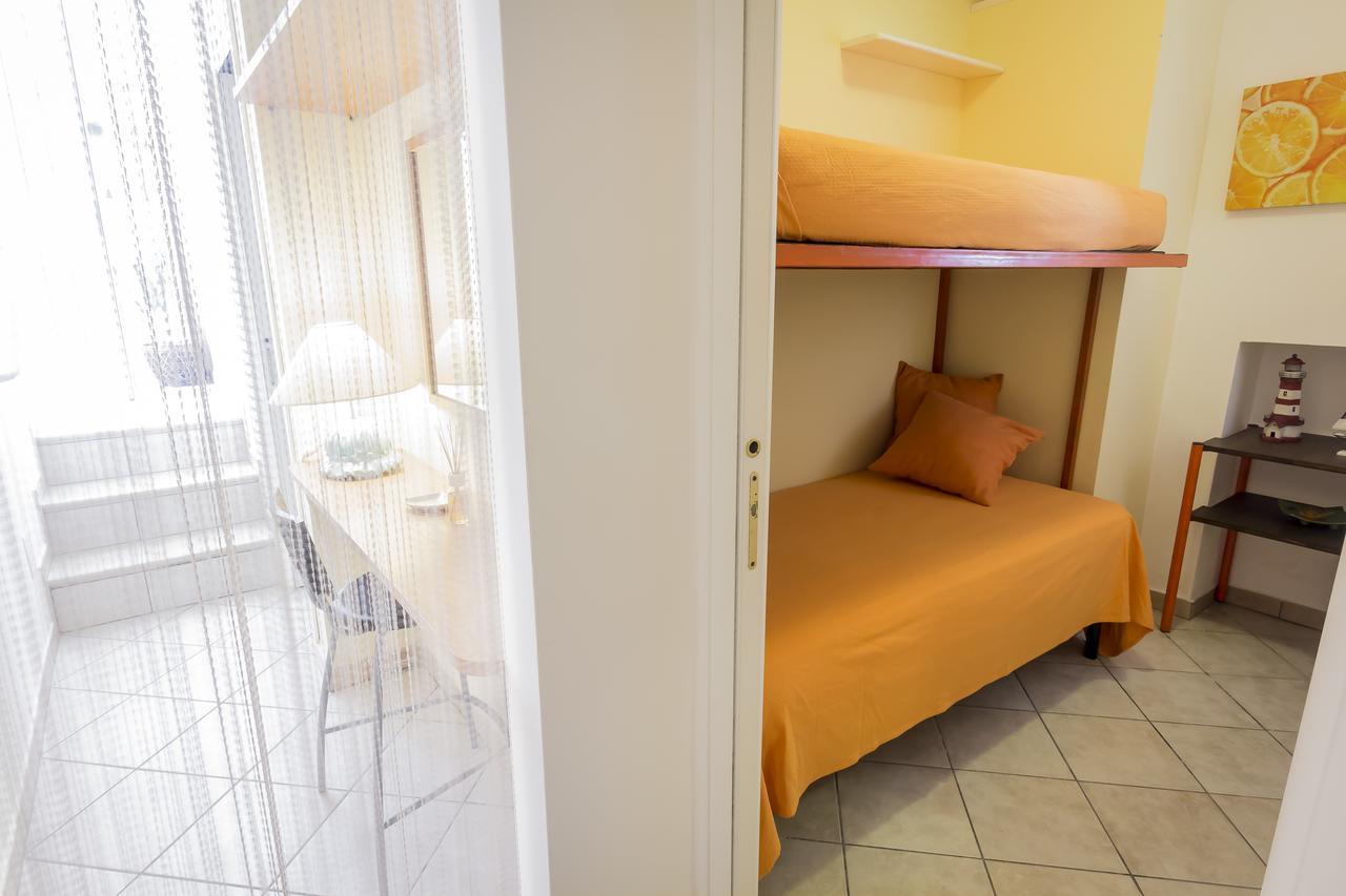 Bed and Breakfast Mandarinoarancio Alezio Exterior foto