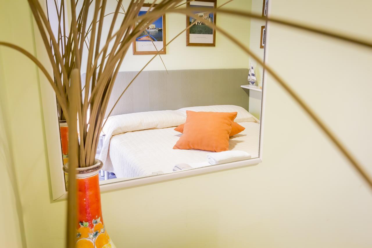 Bed and Breakfast Mandarinoarancio Alezio Exterior foto